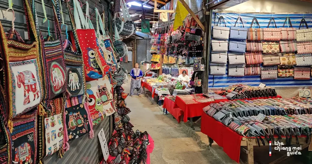 market in doi pui hmong village